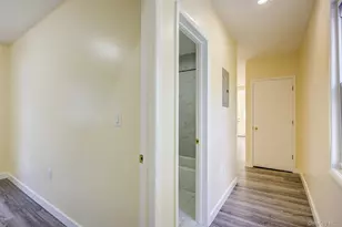 105-51 Remington St, Jamaica, NY 11435 - Photo 12