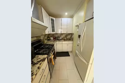 164-22 73rd Ave, Fresh Meadows, NY 11366 - Photo 6