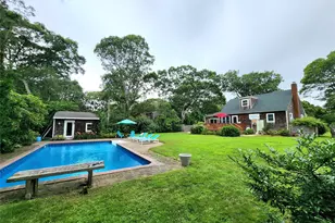 122 Lewis Rd, East Quogue, NY 11942 - Photo 4