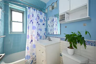 61-20 Grand Central Parkway #B 803, Forest Hills, NY 11375 - Photo 20