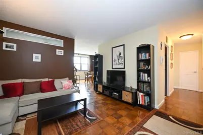 61-20 Grand Central Parkway #B 803, Forest Hills, NY 11375 - Photo 6