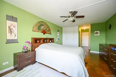 61-20 Grand Central Parkway #B 803, Forest Hills, NY 11375 - Photo 26