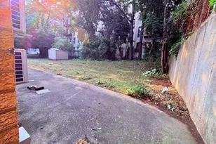 143-53 Barclay Ave, Flushing, NY 11355 - Photo 10