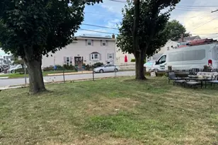 147 Evans Ave, Elmont, NY 11003 - Photo 4