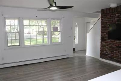 11 Roberts Road, Shirley, NY 11967 - Photo 4