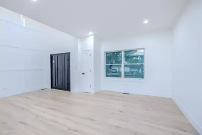 9 Friends Lane, Westbury, NY 11590 - Photo 6