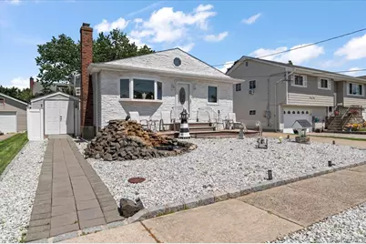 46 Knoll Street, Lindenhurst, NY 11757 - Photo 30