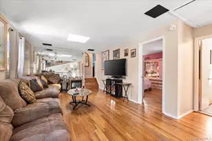 46 Knoll St, Lindenhurst, NY 11757 - Photo 14