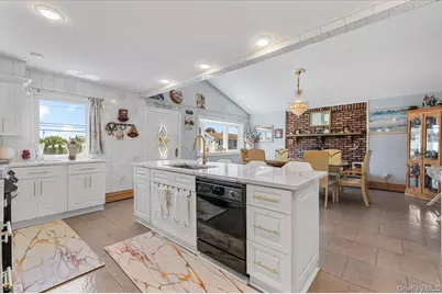 46 Knoll Street, Lindenhurst, NY 11757 - Photo 6