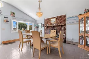 46 Knoll St, Lindenhurst, NY 11757 - Photo 12