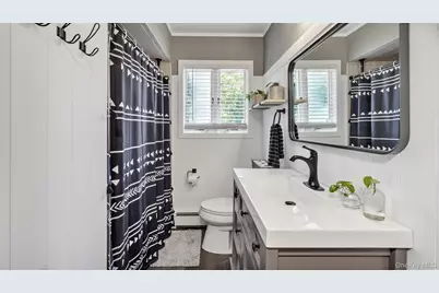 21 Holzman Drive, Hampton Bays, NY 11946 - Photo 10