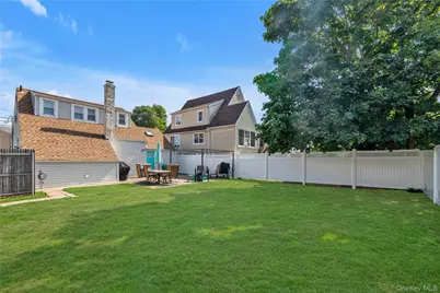 9 Hamilton Avenue, Island Park, NY 11558 - Photo 18