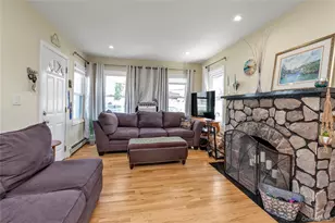 9 Hamilton Ave, Island Park, NY 11558 - Photo 4