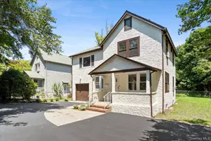 13 Potters Ct, Great Neck, NY 11024 - Photo 30