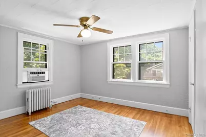 13 Potters Court, Great Neck, NY 11024 - Photo 18