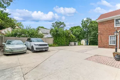 83-24 Edgerton Boulevard, Jamaica, NY 11432 - Photo 22