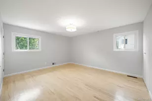 52 North Dr, Manhasset Hills, NY 11040 - Photo 26