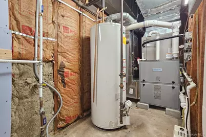 52 North Drive, Manhasset Hills, NY 11040 - Photo 38