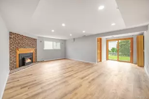 52 North Dr, Manhasset Hills, NY 11040 - Photo 32