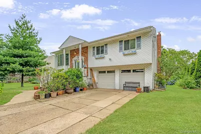 52 North Drive, Manhasset Hills, NY 11040 - Photo 2