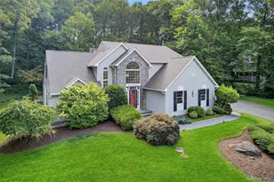 34 Salierno Rd, Tuxedo Park, NY 10987 - Photo 2