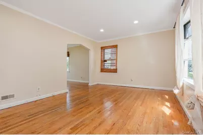 1033 Tulsa Street, Uniondale, NY 11553 - Photo 12