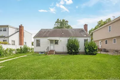 1033 Tulsa Street, Uniondale, NY 11553 - Photo 4