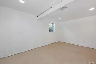 1033 Tulsa St, Uniondale, NY 11553 - Photo 22