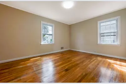 1033 Tulsa Street, Uniondale, NY 11553 - Photo 8