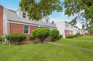 1033 Tulsa St, Uniondale, NY 11553 - Photo 2