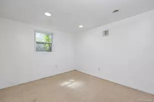 1033 Tulsa St, Uniondale, NY 11553 - Photo 20