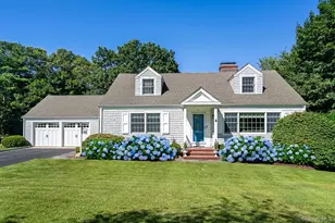 14 Thorman Ln, Huntington, NY 11743 - Photo 2