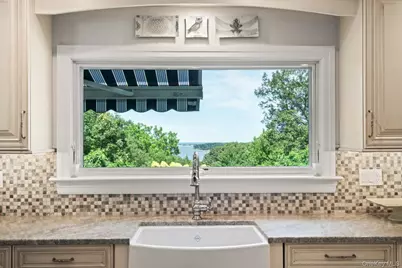 14 Thorman Lane, Huntington, NY 11743 - Photo 6