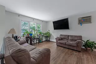 57 Rockland Ave, West Babylon, NY 11704 - Photo 2