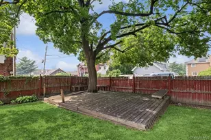 50-06 Marathon Pkwy, Little Neck, NY 11362 - Photo 6