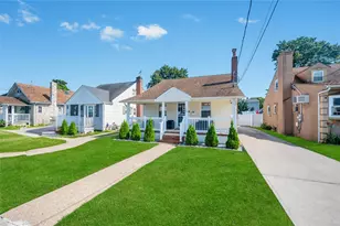 728 Grand Terrace Ave, Baldwin, NY 11510 - Photo 2