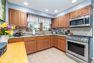 2676 Johnson Pl, Baldwin, NY 11510 - Photo 14