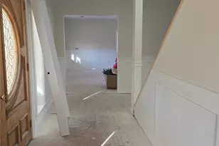 85 Smith Rd, Ridge, NY 11961 - Photo 4