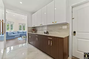 115-18 Mayfair Rd, Kew Gardens, NY 11418 - Photo 18