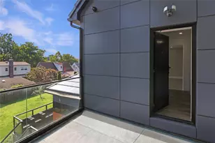 49-53 Fresh Meadow Ln, Fresh Meadows, NY 11365 - Photo 16