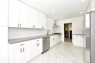 3287 Milburn Avenue, Baldwin, NY 11510 - Photo 8