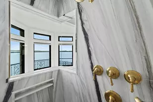 353 Centre Island Rd, Oyster Bay, NY 11771 - Photo 16