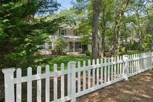 21 Windwood Ct, Westhampton, NY 11977 - Photo 2