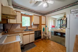 14 Arcadia Dr, Dix Hills, NY 11746 - Photo 12