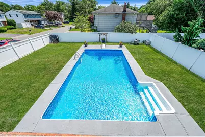 6 Holly Road, Oakdale, NY 11769 - Photo 6