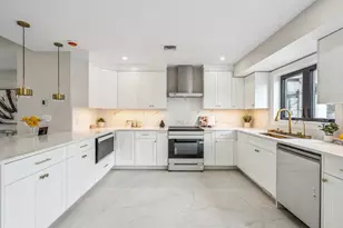 31 Kalda Ln, Plainview, NY 11803 - Photo 6