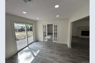 5 Poplar Court, Miller Place, NY 11764 - Photo 4