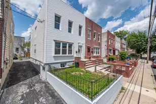 2857 Lawton Ave, Bronx, NY 10465 - Photo 2