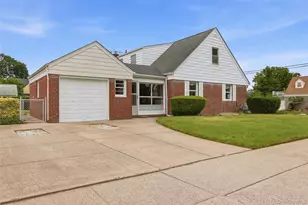 1001 N 4th St, New Hyde Park, NY 11040 - Photo 14