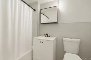 279 Mary Lou Ave, Yonkers, NY 10703 - Photo 34